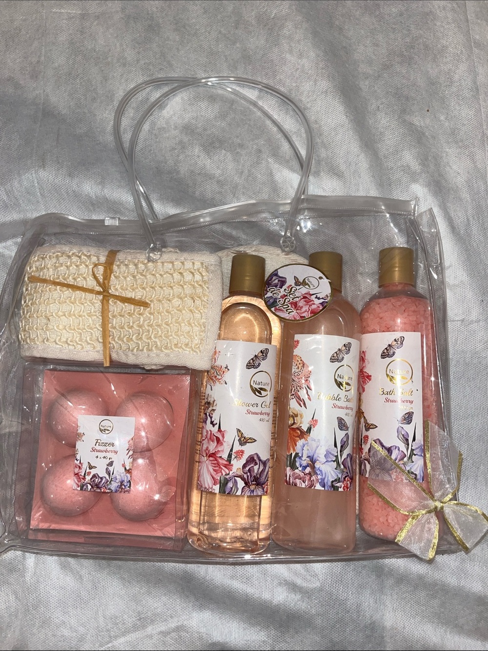 Nature’s Strawberry Bath Soak & Bubbles Gift Set de Spa - Pink